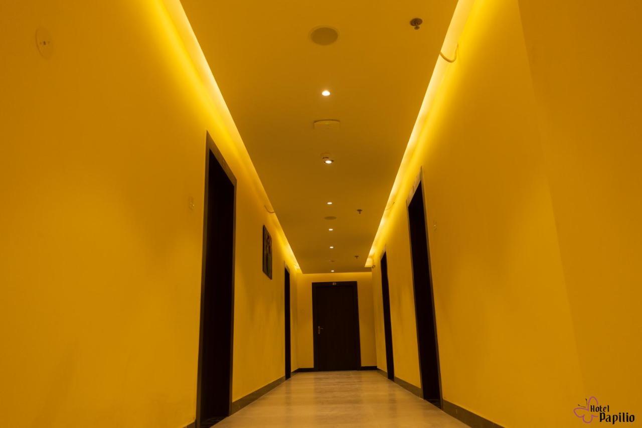 Hotel Papilio Māldah Exterior foto